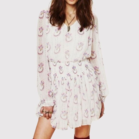 Free People Dresses & Skirts - Free People Mini Dress Beige Wild Horses Dreamcatcher V Neck Smocked Medium